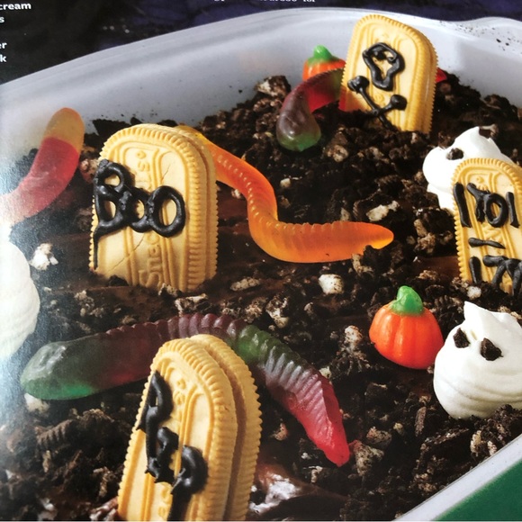 Taste of Home Halloween -- 2 Books in 1! 352 Halloween Tricks & Treats Cookbook - Picture 9 of 11